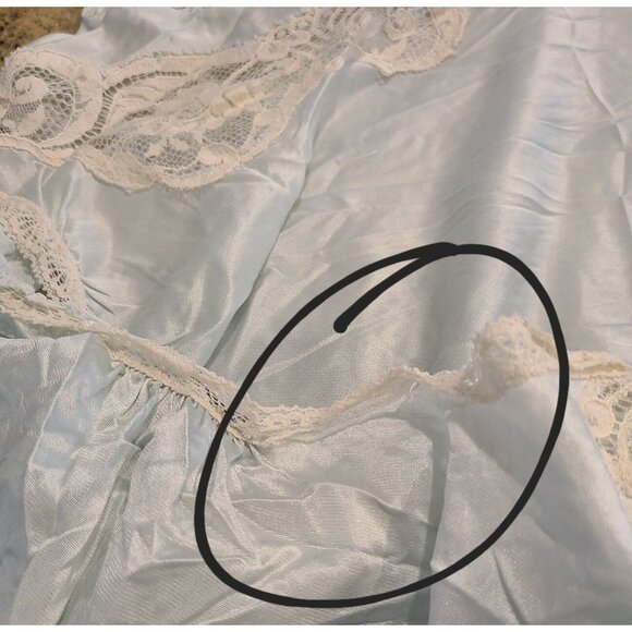 Vintage Miss Elaine Nightgown Size L ?? Blue Lace Button nightgown *flaws* - Picture 9 of 16